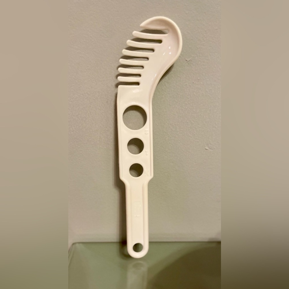 Vintage EKCO Pasta‎ Spaghetti Server Measure Spoon Fork Strainer Ivory Color 12"